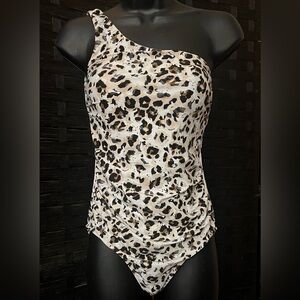 Leopard Print One-Shoulder Swimsuit